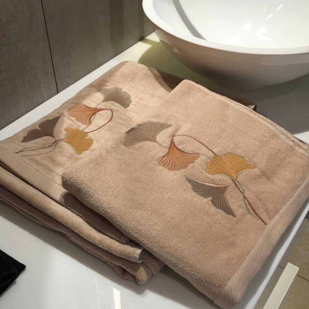 DESCAMPS BATH TOWELS SET